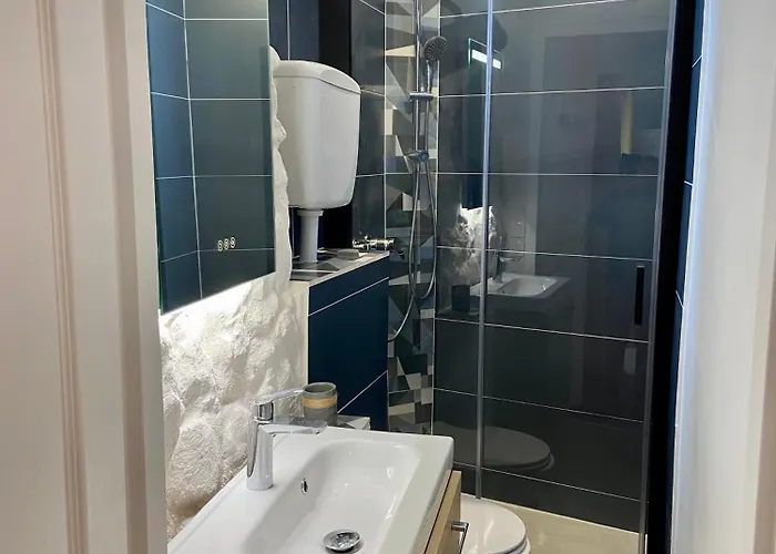 Superbe Climatise Pres De La Noailles Apartman